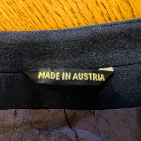 Austrian 100% Virgin Wool Jacket - Picture 6 of 9